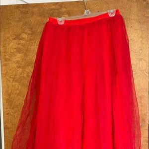 Red tulle skirt. Size 18. Like new condition.